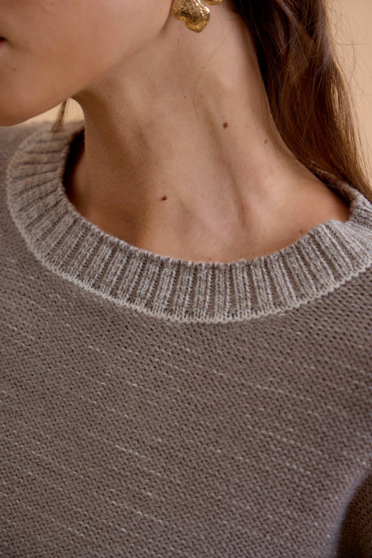 Mineral Washed Textured Sweater-Smoky Gray