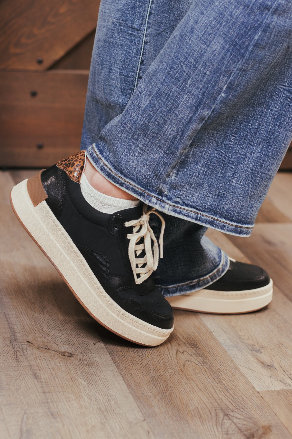 Yellow Box Oberlin Sneaker - Black