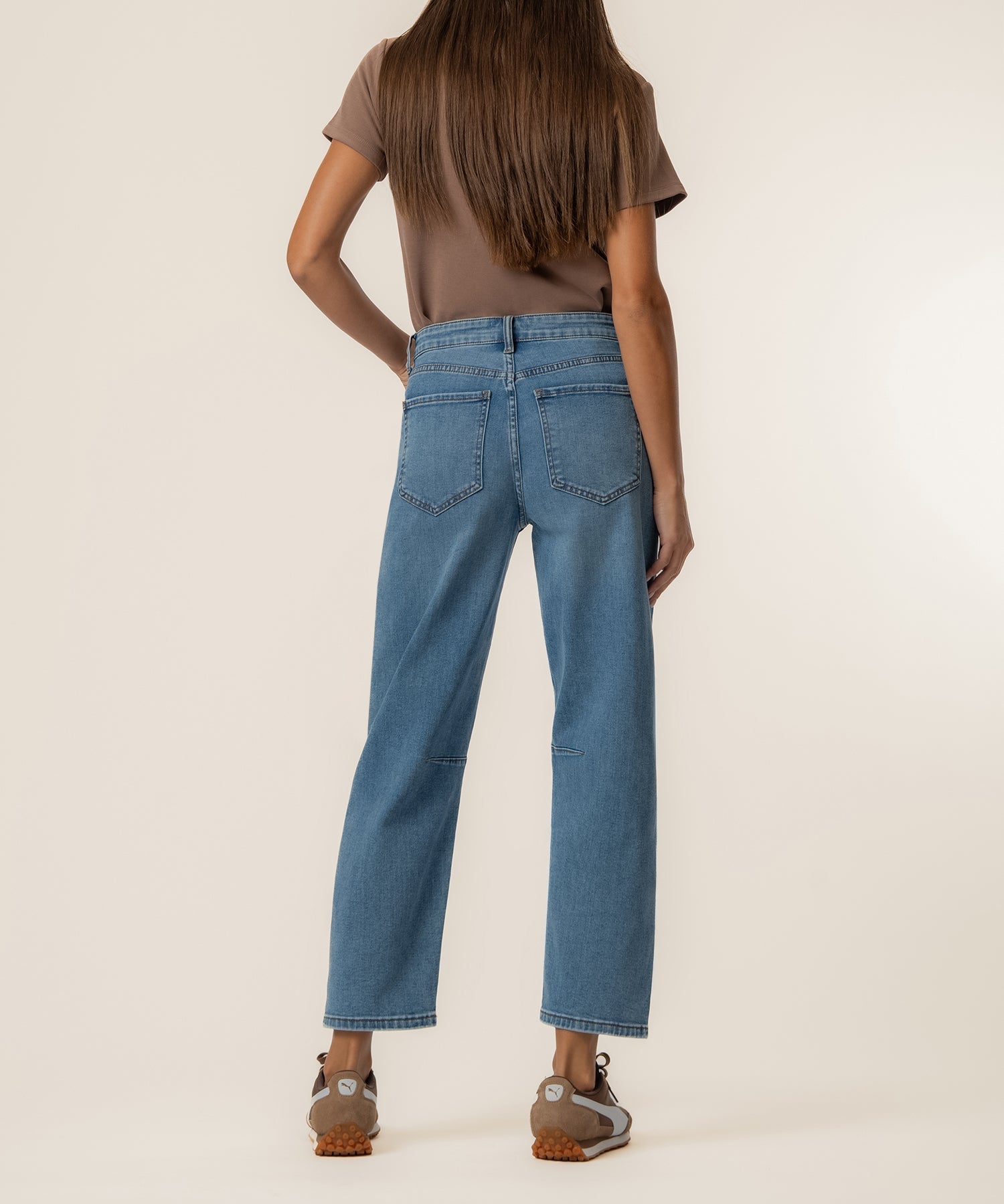 Kut Ashton High Rise Relaxed Leg Jean in Dynamic - back view