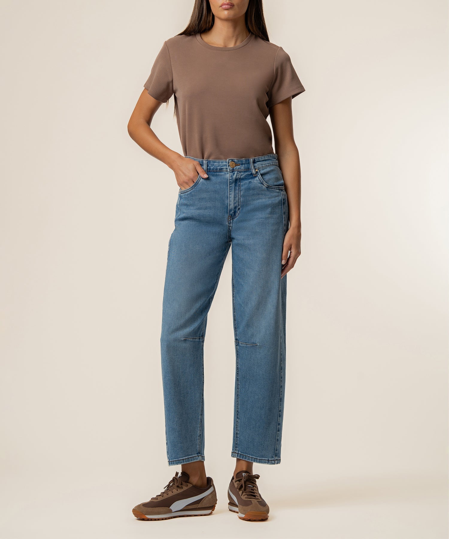 Kut Ashton High Rise Relaxed Leg Jean in Dynamic - front view