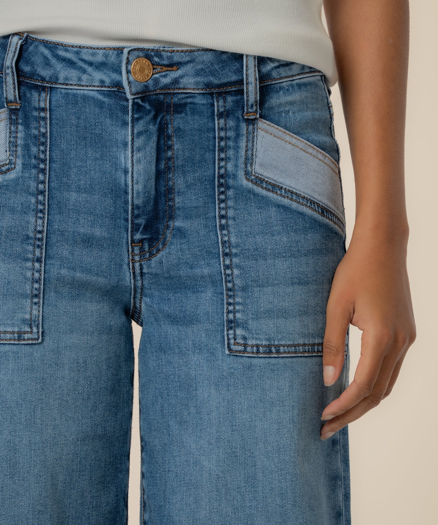 Kut Maya High Rise Wide Leg - Success, detail view