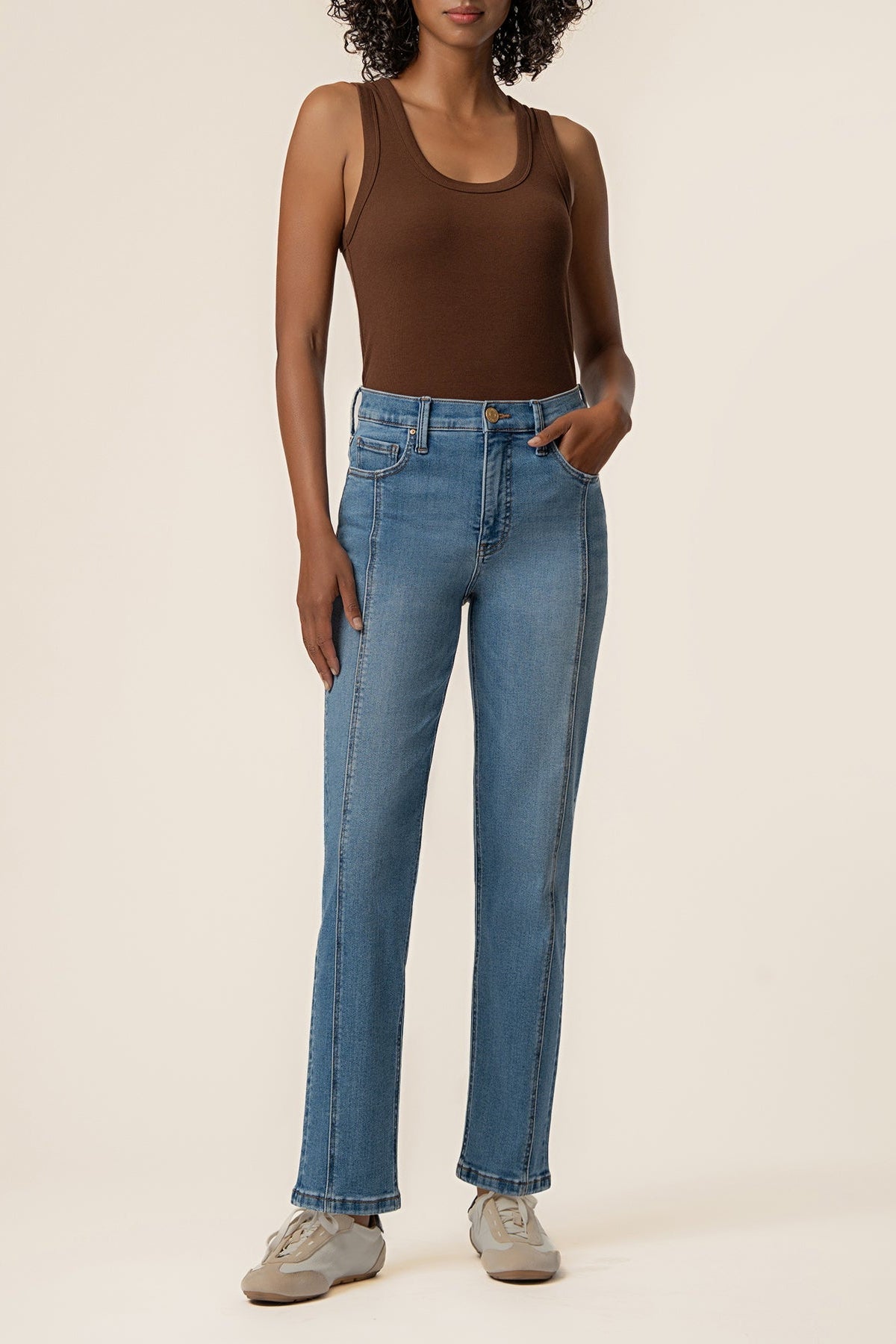 Kut Blair High Rise Straight Jean in Exhibiting - front view