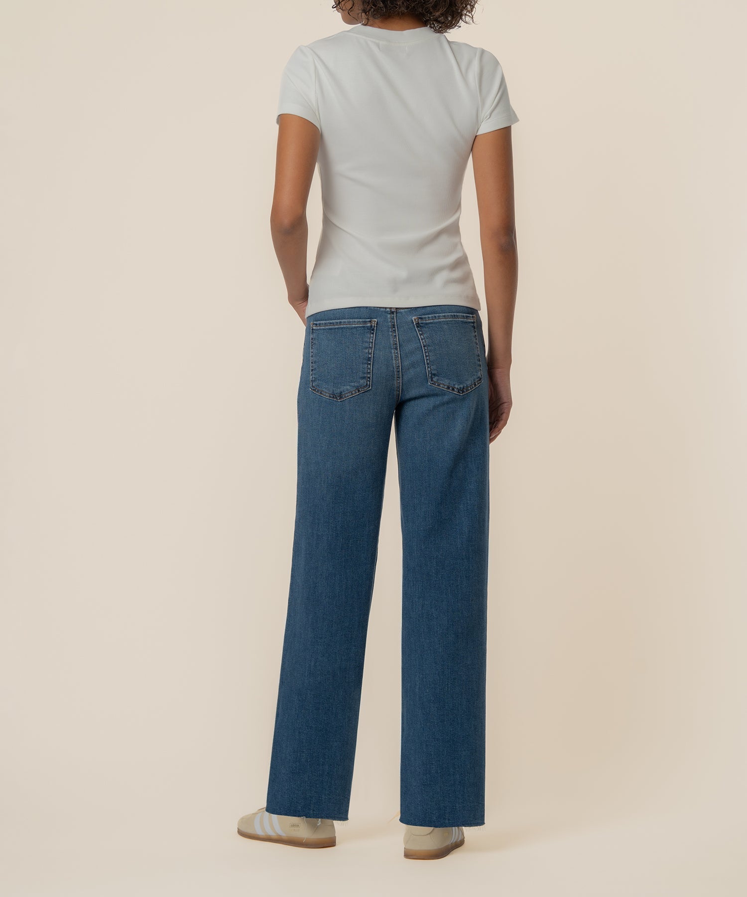 Kut from the Kloth Langley Short Sleeve Rib Top in White, back view