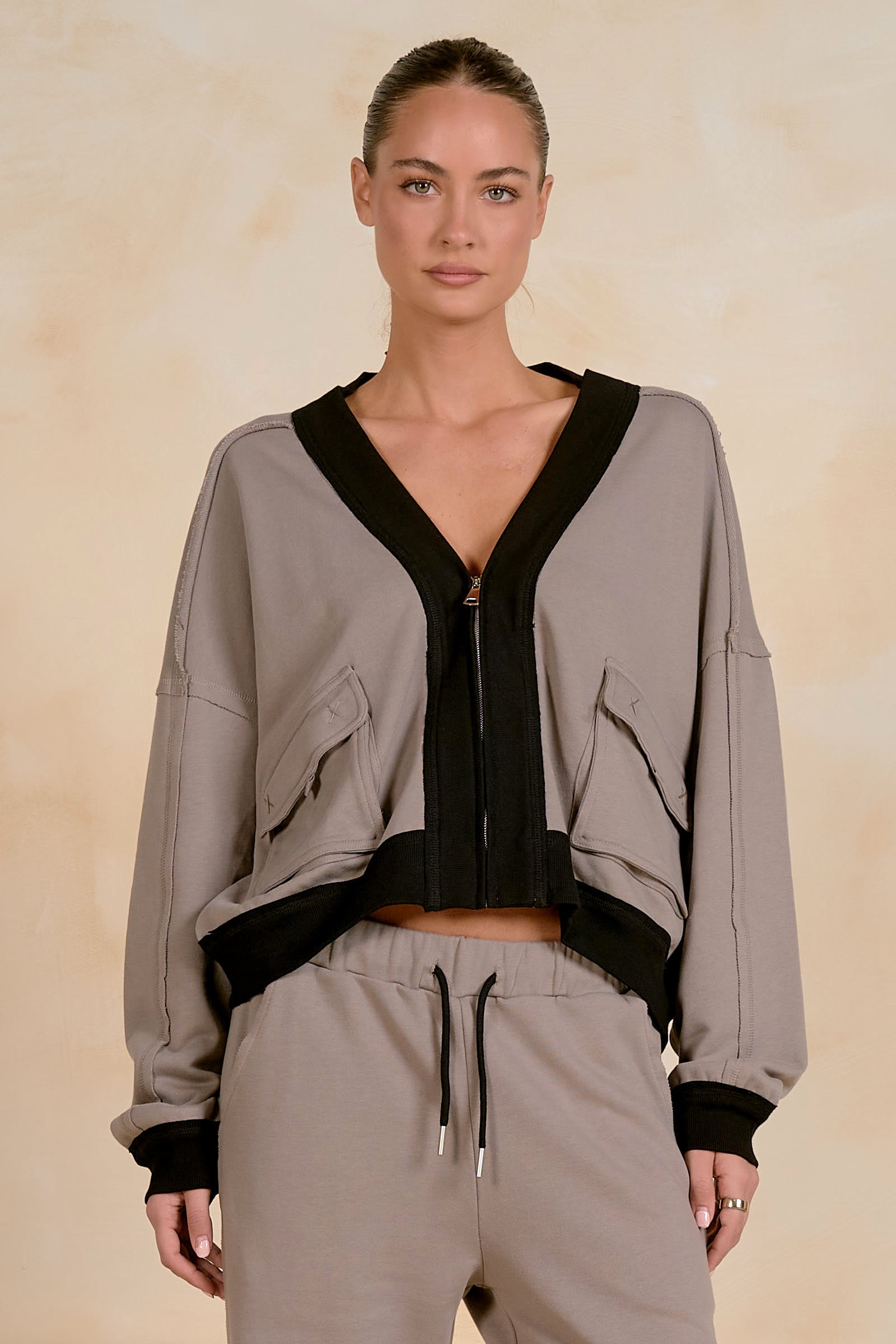 Elan Jacket W/Pocket in Taupe/Black with oversized patch pockets