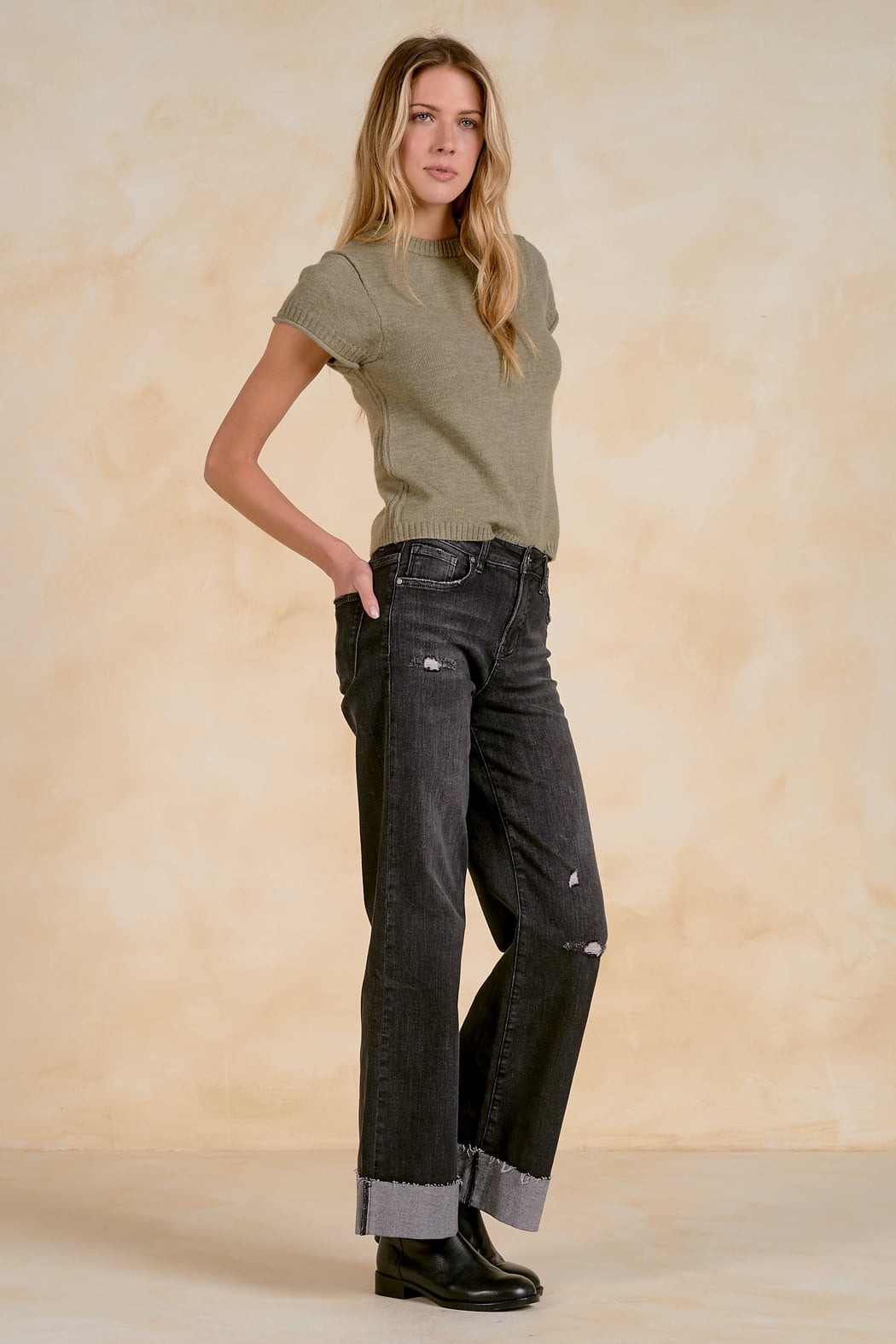 Elan Short Sleeve Crewneck Sweater - Light Olive detail view
