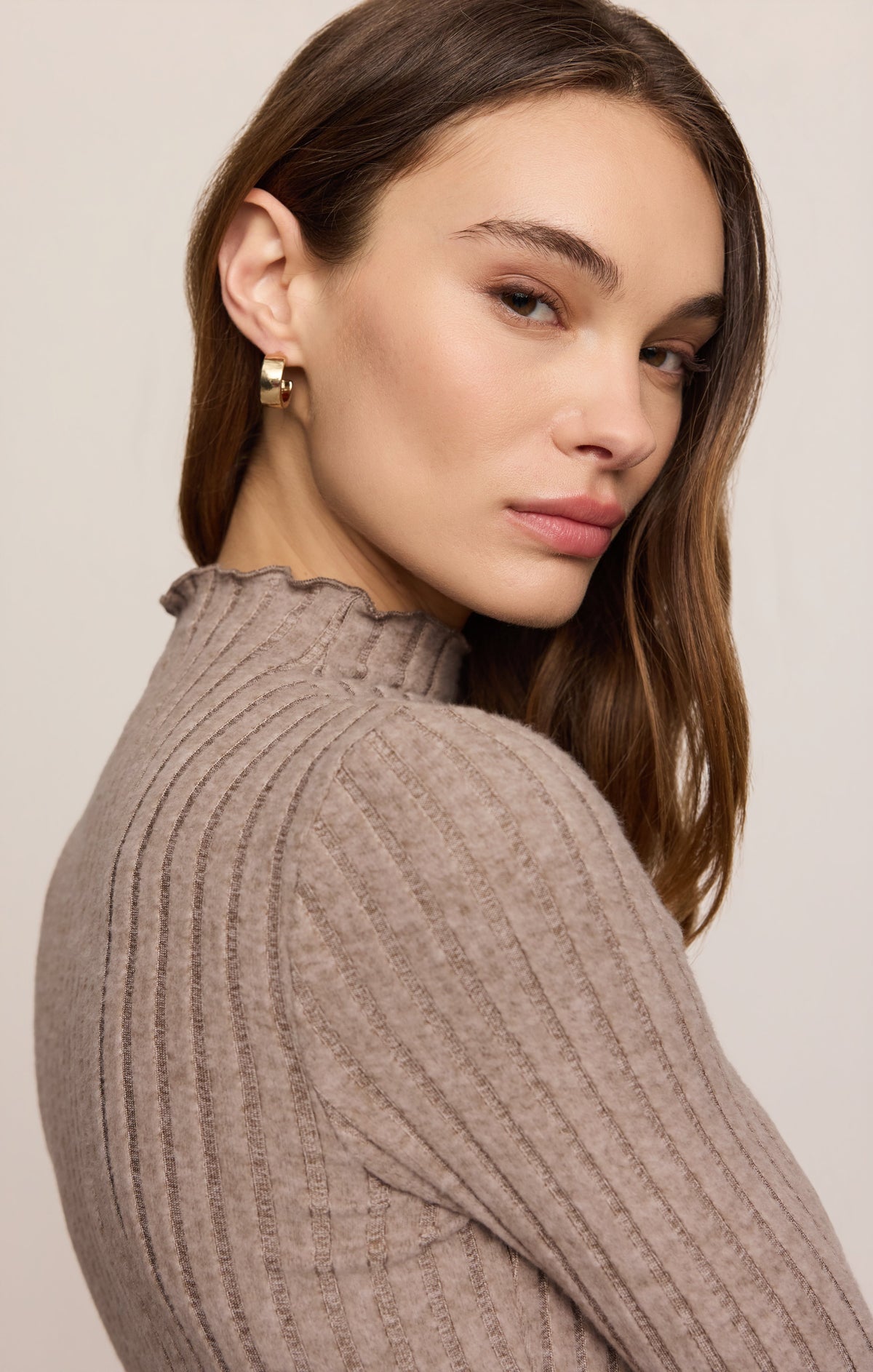Z Supply Hattie Long Sleeve Top in Heather Ash, close-up detail 2